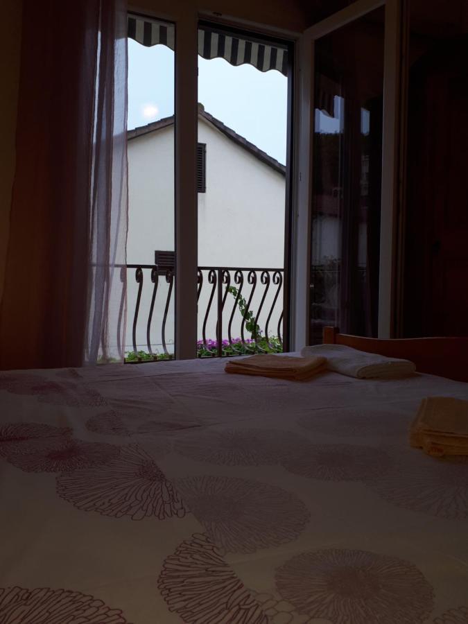 Studio With Balcony Jelsa  Zewnętrze zdjęcie
